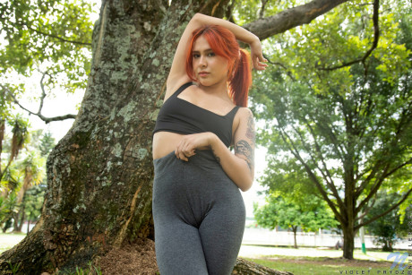 Hot lady gf woman Violet Prydz flashes her titties in a park before a finger fuck at home - #88552