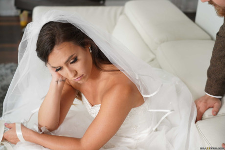 Bootylicious bride Kelsi Monroe screws a handsome officiant on her wedding day - #227616