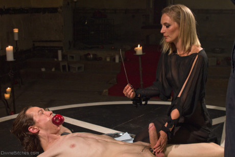 MILF Mona Wales inserts schlongs in her male sub's urethra in a dirty femdom scene - #176134