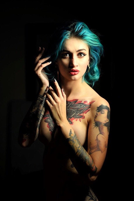 Charming OnlyFans cam model shows off her petite body & her beautiful tattoos - #81191