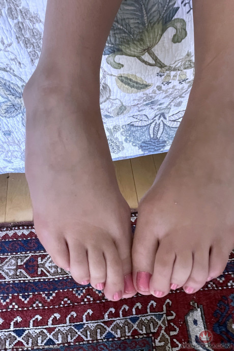 Purple-haired babe Lily Adams showing her puffy snatch monstrous booty & feet up close - #147772