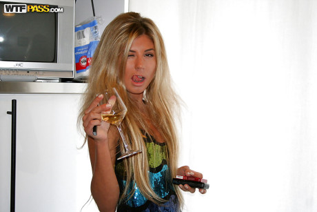 Slutty blondie coed gets her flat belly glazed with sperm after a groupsex - #80095