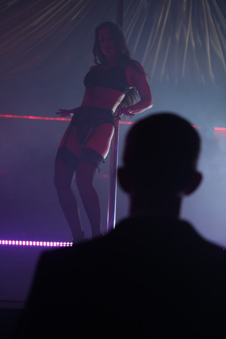 Charming stripper in lingerie Abigail Mac gets sexed after seducing a husband boyfriend man - #255235