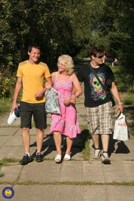 Old skank Margrit K getting pounded and facialed in a public fling - #165852