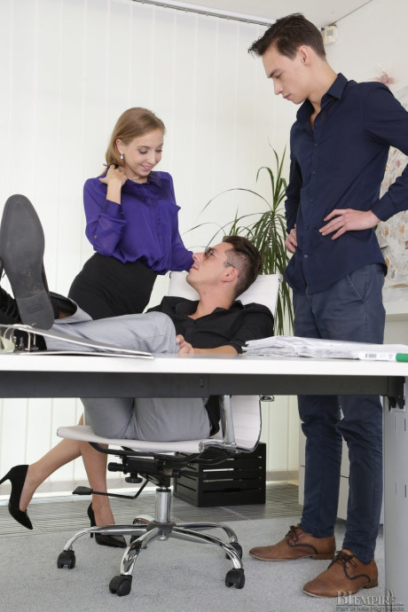 Bi Empire featuring Alessandro Katz, Anya Akulova, Nick Larsen XXX Porn Pics - #258011