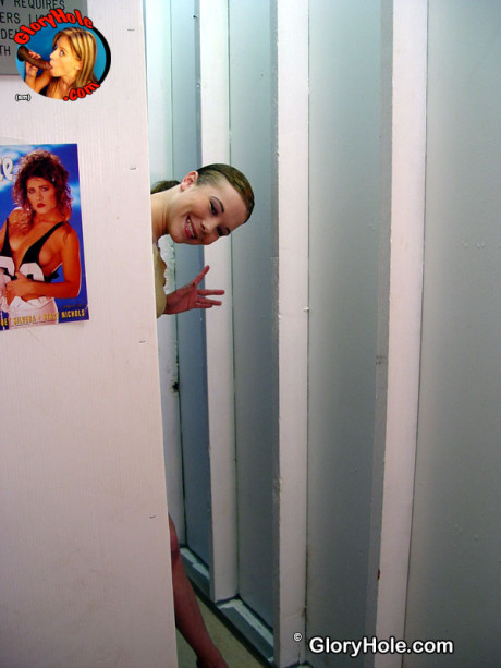 Smoking hot teen Brooklyn Nights fucks a long dark schlong through a gloryhole - #61333
