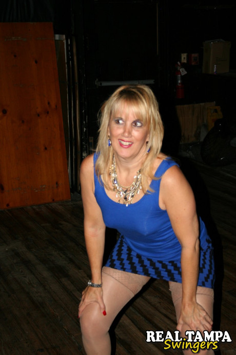 Sexy amateur wives show their amazing boobs in an all-night bar meet - #163119