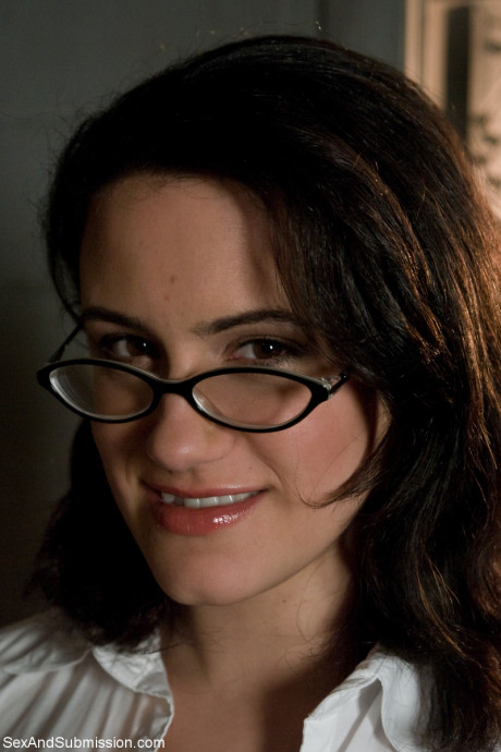 Bound redheaded nerd Penny Barber gets her booty slapped & her face drilled - #267367