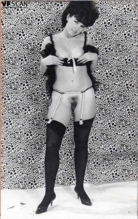 Vintage skanks in pantyhose bend over and spread to show their hot wares - #171859
