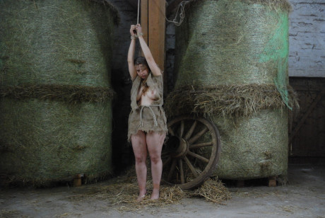 Filthy meaty girl with raw feet is kept in a barn with chain shackles #14430