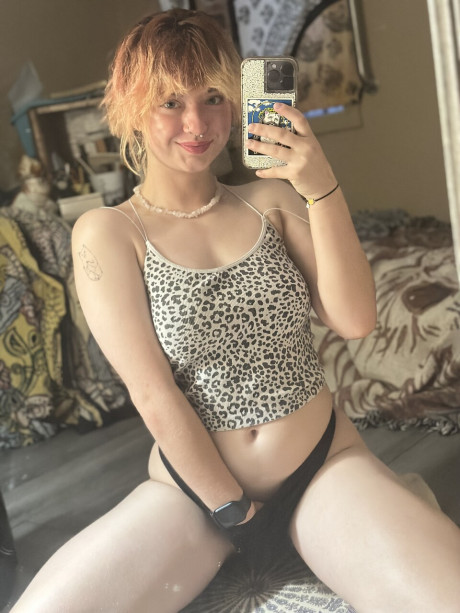 OnlyFans ginger Abby featuring ginger head Abby Sex Pics - #80357