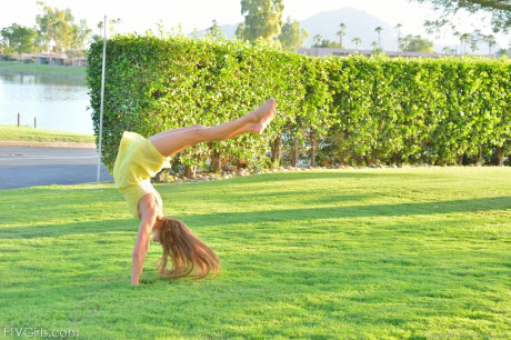 Glamorous blondie in a sweet dress Mary dildoing her horny twat in public - #267472