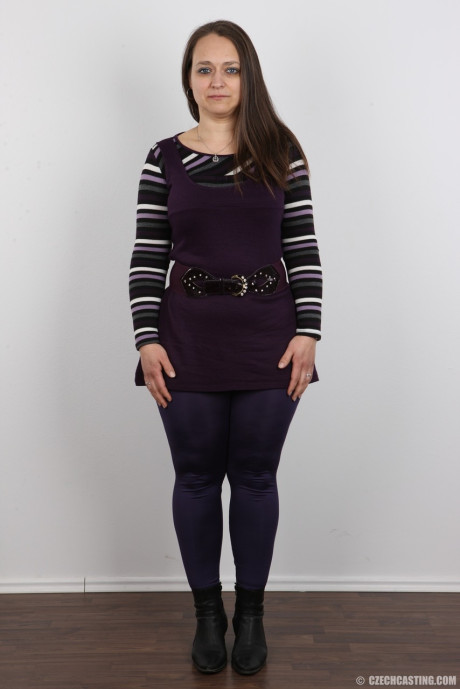 Chubby Czech cougar girl Helena gets nude at the castings - #228425