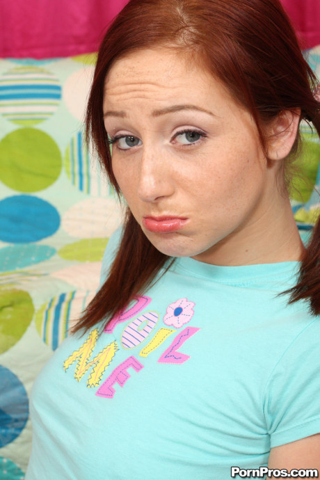 Sweet American Cameron Love flashes her breasts & fine booty after croquet game - #264969