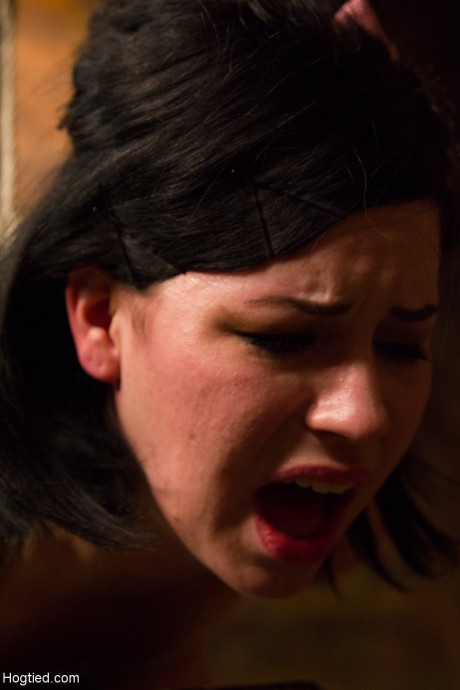 Curvy babe Belle Noire gets spanked & fingered while hanging from the ceiling - #261858