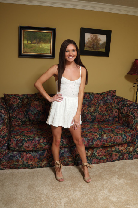 ALS Scan starring Zoe Bloom XXX Pictures - #163331