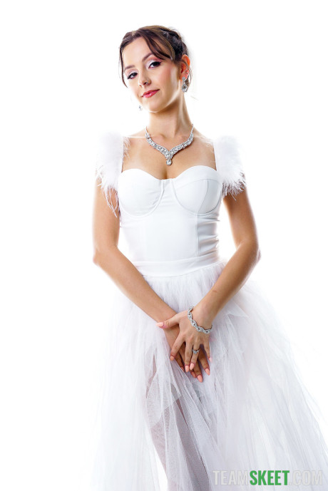 Busty MILF Ryan Keely enjoys a steamy debauchery with a newly-wed couple - #230761