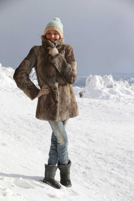 Slender glamorous babe Clover teasing nude outdoors in the snow - #80046