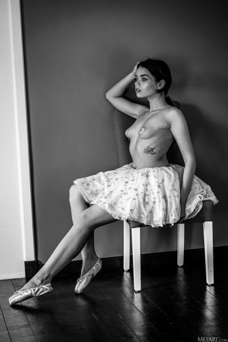 Ravishing ballerina Keira Blue shows her teen tits with puffy nipples - #223785