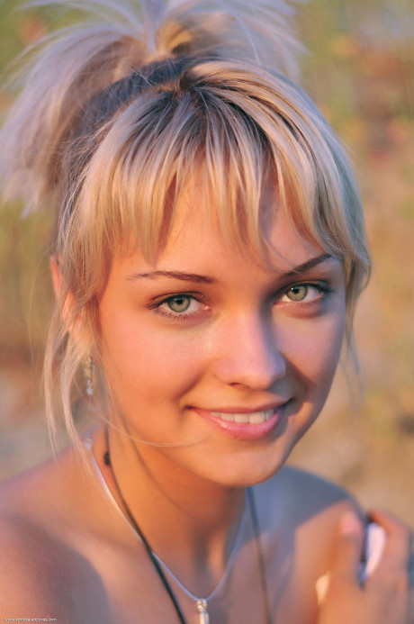 Russian cutie Lada stripping naked outdoors & spreading her twat in the sand - #78753