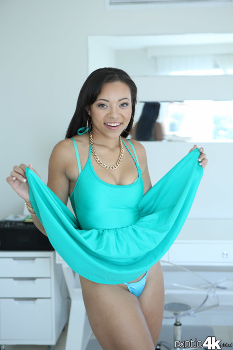 American black Adrian Maya dropping her dress and unveiling her muff - #223697