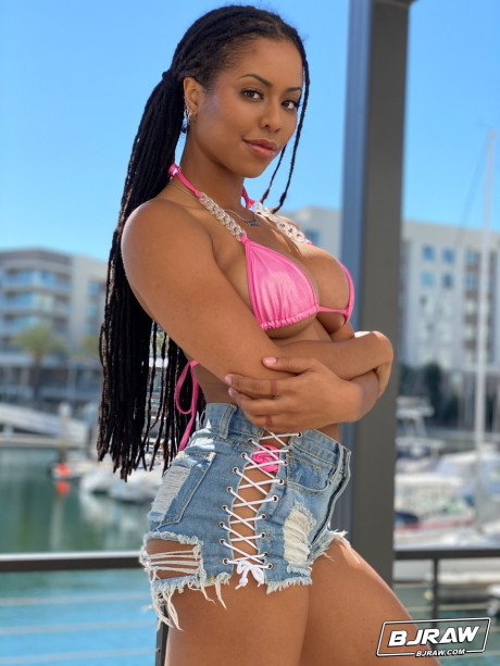 Curvy black Kira Noir exposes her firm fake titties before a blowjob & monstrous facial - #91300