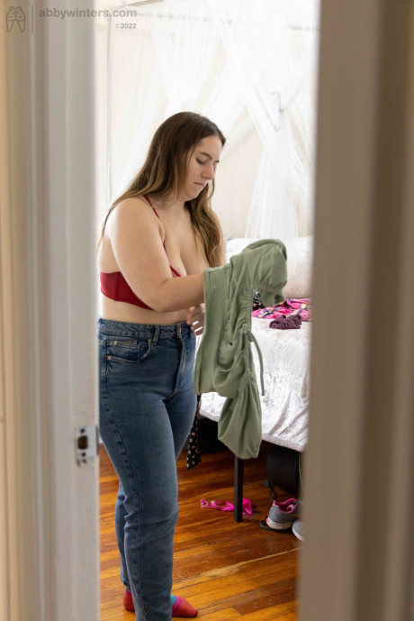 Chubby amateur Paige E shows off her backside while getting dressed - #175972