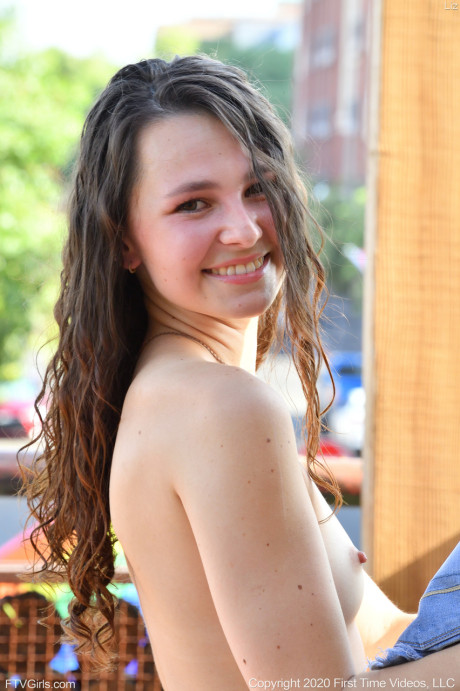 Amateur hottie Liz gets rid of her shirt and panties in public and poses - #257799