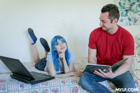 Blue-haired cutie Jewelz Blu gives an incredible blowjob and fucks a dick - #148277