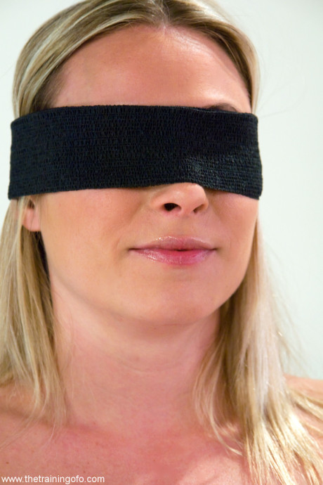 Hot babe Harmony gets her natural huge melons clamped while blindfolded and bound - #172752