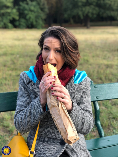 French mom Anya flashes her legs in nylons while eating a sandwich outside #7143