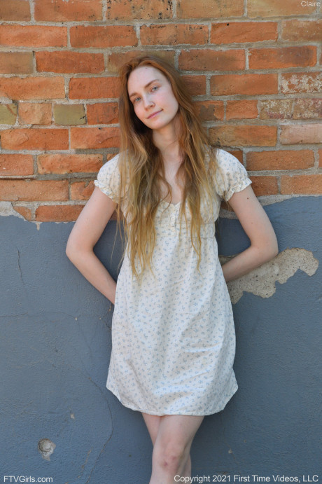 Amateur babe Claire flashes her snatch in public before stripping nude at home - #207524