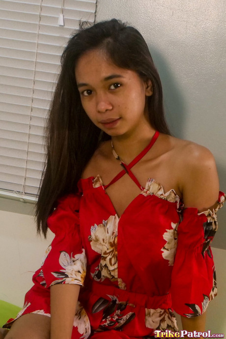 Lovely chinese teen Lexi Barrera doffs her clothes and poses ass undressed - #132757