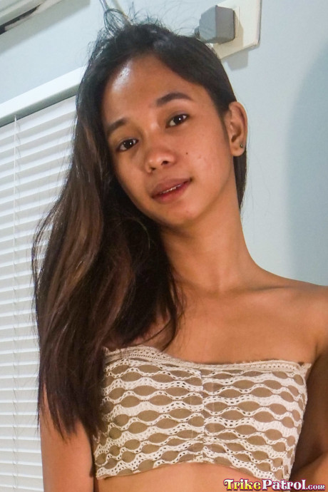 Lovely chinese teen Lexi Barrera doffs her clothes and poses ass undressed - #132761