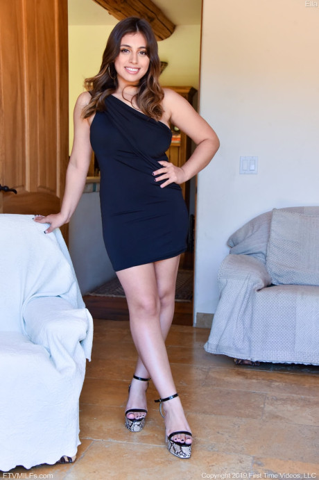 Curvy sweety Ella plays with her amazing natural boobs and poses naked - #306635