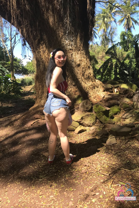 Sweet teen Lenna Lux takes non undressed poses while visiting a tropical location - #314479