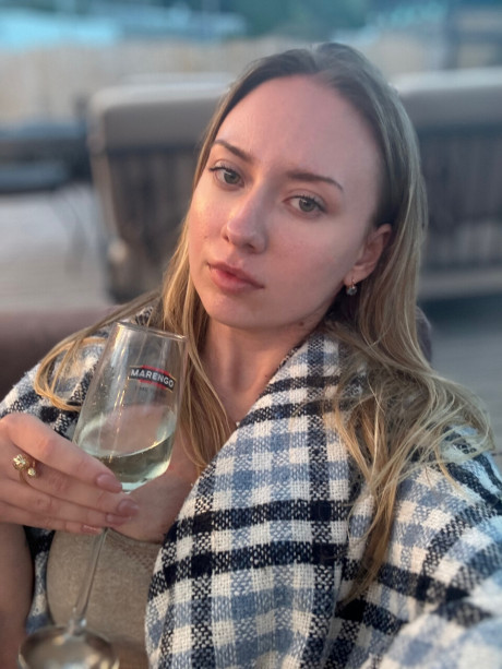Sweet OnlyFans babe Kate X Mis XXX posing in her vacation compilation - #279645
