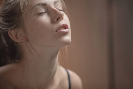 Young young hottie Angelica kissing her man and getting sperm on her hot booty - #307209