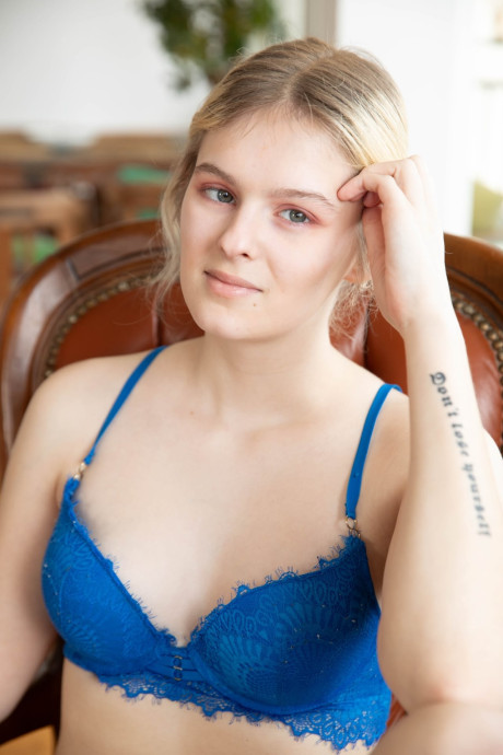 German amateur Ally dons nipple clamps before toying her undressed snatch - #311566