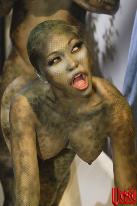 Curvy oriental zombie Mika Tan getting brutally hammered in the bathtub - #191550