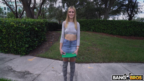 Teenie Mazzy Grace joins a stranger in his van and rides his hard boner - #253384