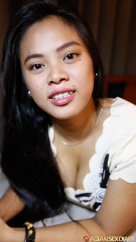 Adorable Filipina Nini undresses and flaunts her humongous behind and titties - #218913