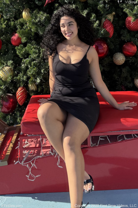 Gorgeous brunette Victoria fondles her tits and shows off her massive butt - #308565