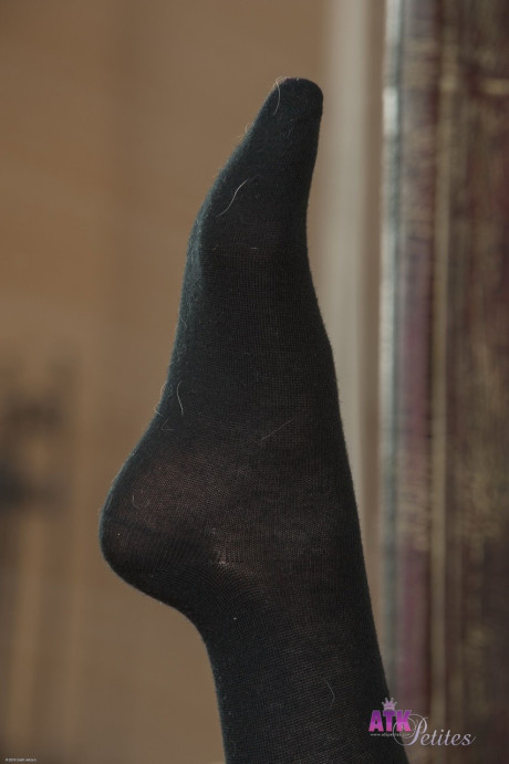 Gorgeous bitch girlfriend broad Veronica Radke slips off black knee socks before showing her feet - #292891