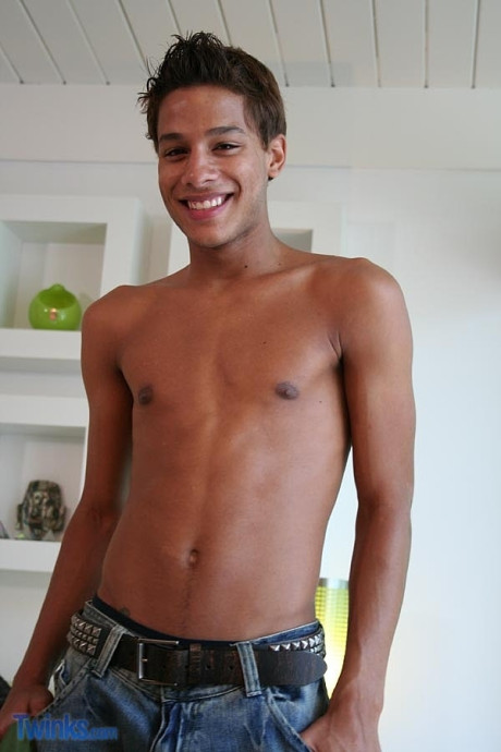 Adorable thin twink Aaron Armstrong flaunts his slim body and masturbates - #289380