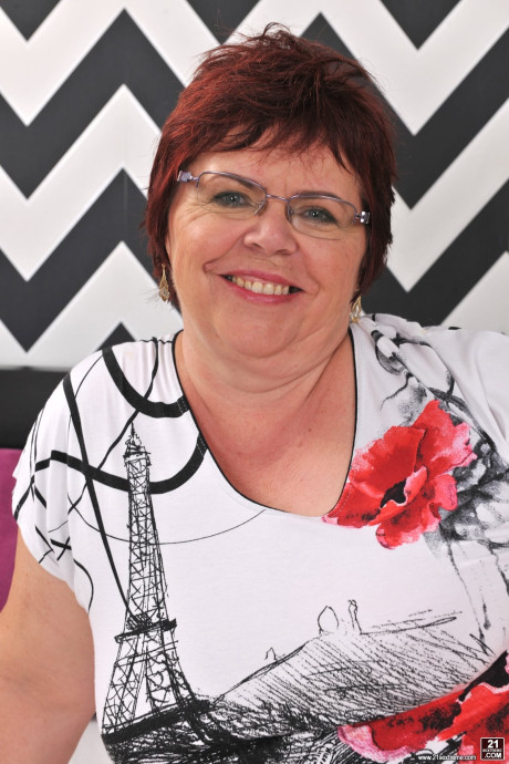 BBW granny Uma Womba posing naked on the bed showing saggy breasts & twat - #321781