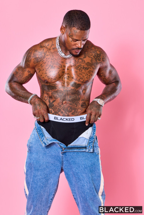 Blacked starring Angie Faith, Jason Luv Porn Images - #202378