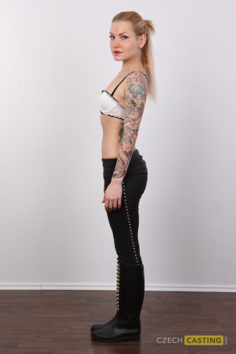 Tattooed amateur with a nice butt gets naked on a stool during solo action - #309860