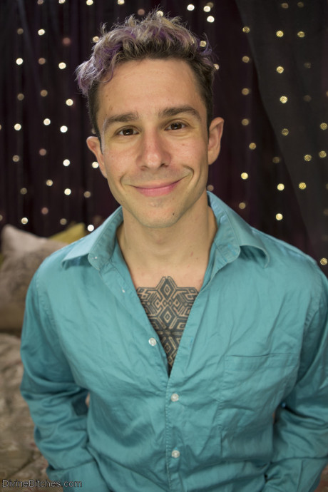 Lovely thin babe in undies Eliza Jane fucks a sleazy guy on a bed - #211705