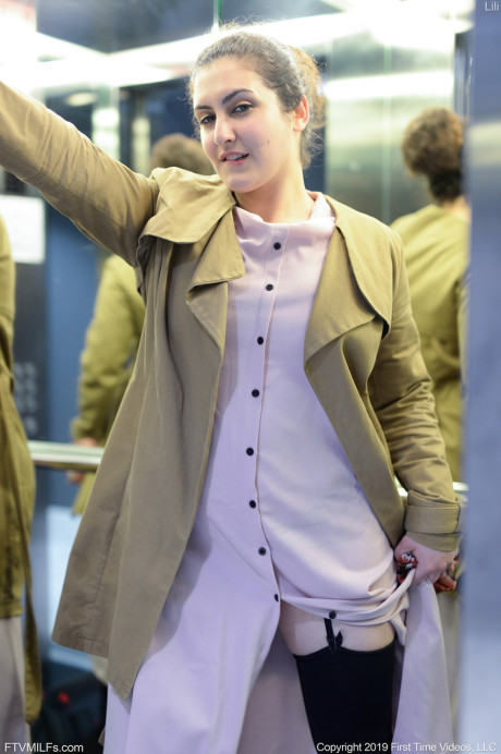 Attractive amateur mom Lili flashes her muff as she poses pantyless in public - #126970